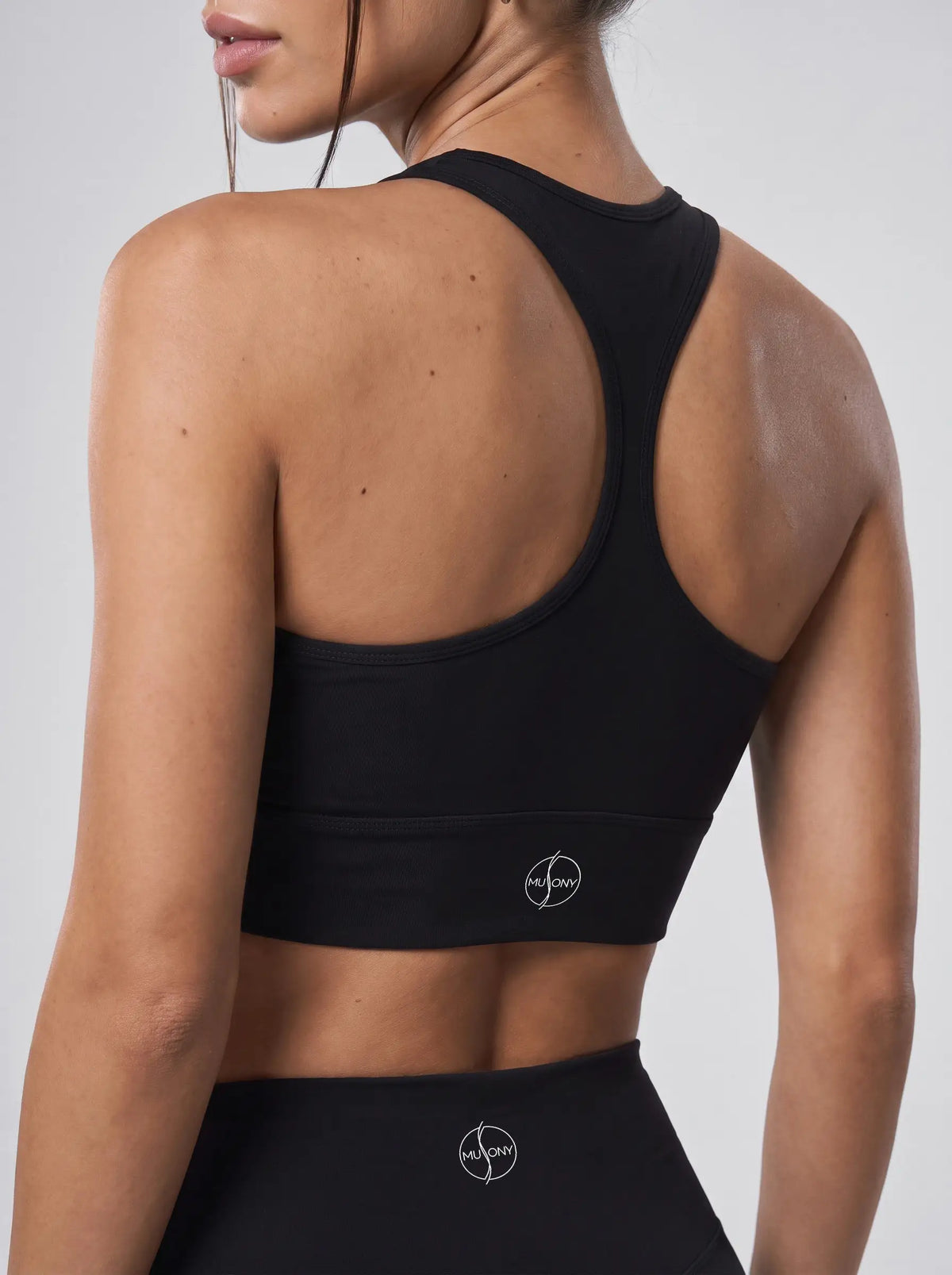 Top racerback – czarny