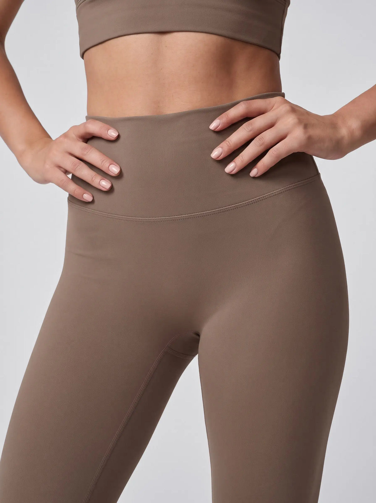 Legginsy – beżowe