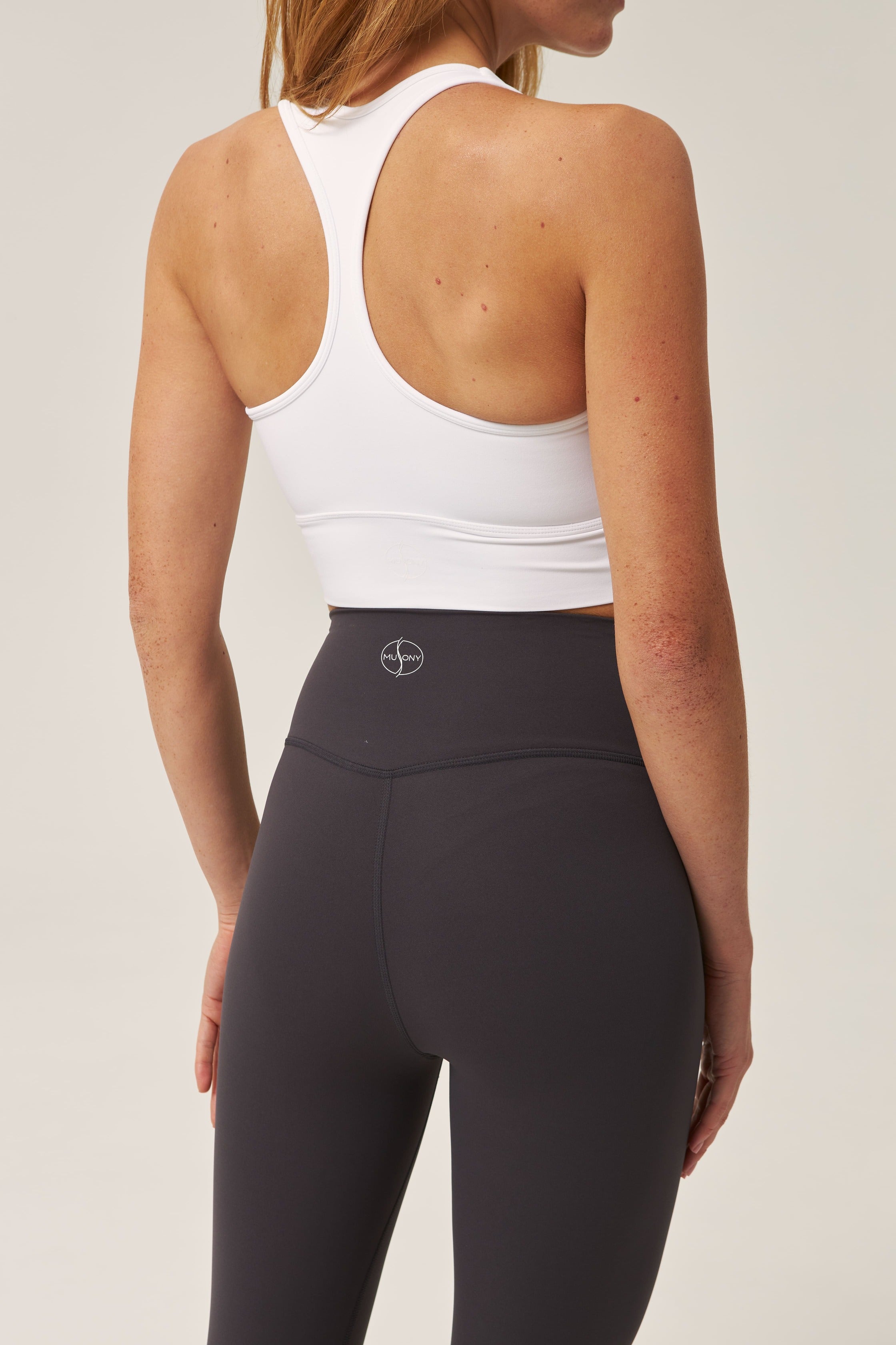 Top sportowy „Racerback”