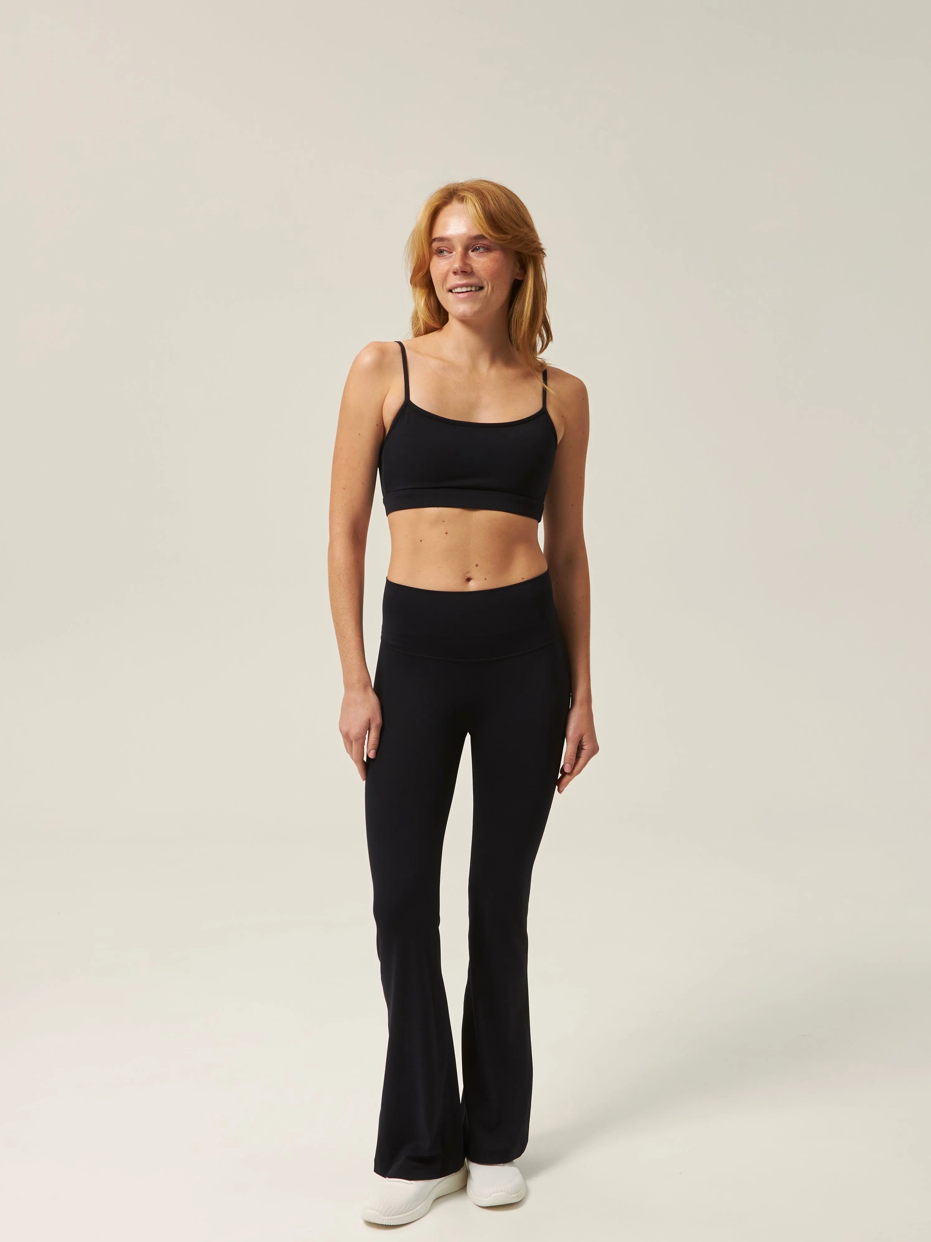 Legginsy flare czarne