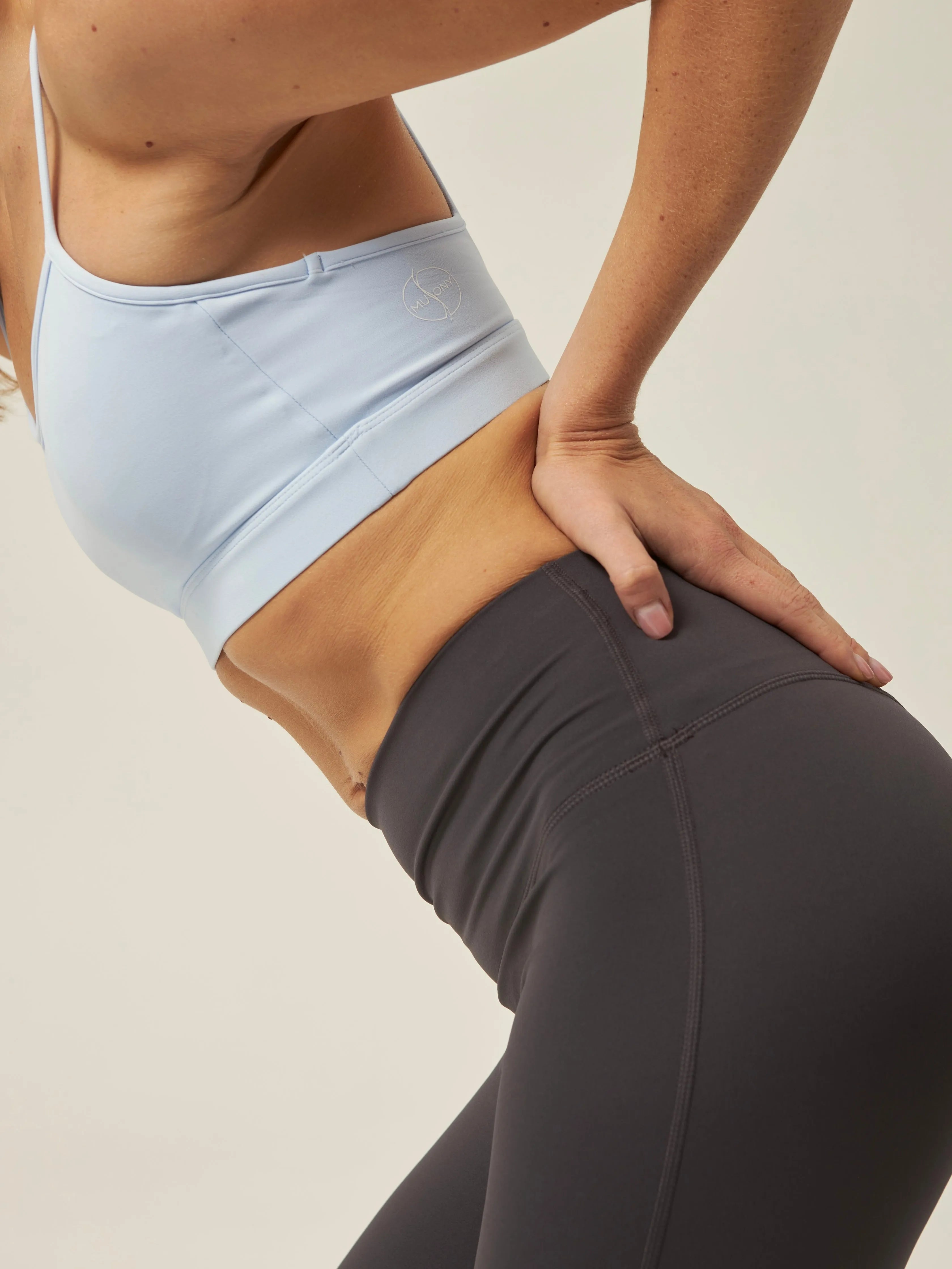 Grafitowe legginsy flare