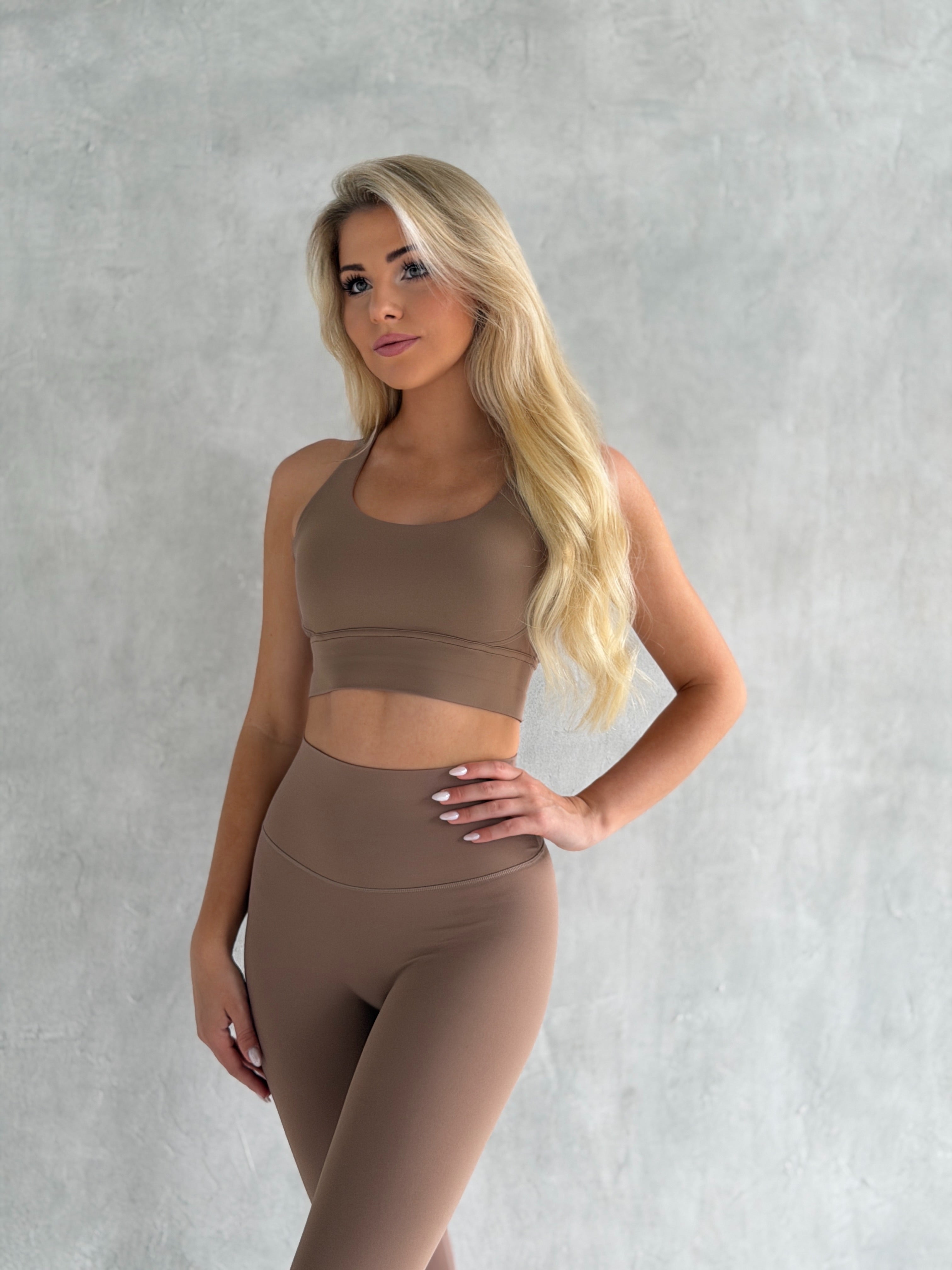 Top sportowy Ballet – beżowy MUSSONY – ujęcie 5